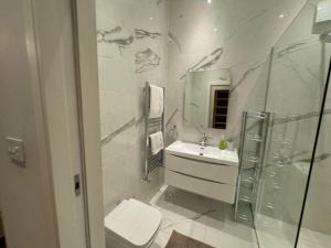Luxury First Floor Flat in Knightsbridge