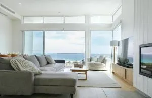 Oceanview Escape - Luxury New 5-Bedroom Home - Surf Beach