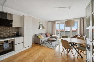 Zentrales park-side Apartment - 2BR - free parking - 2 Balkone