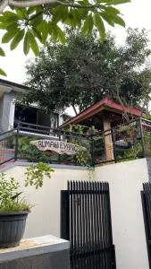Rumah Eyang Homestay - Tjibiru