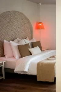 L adresse secrète escapade romantique avec jacuzzi et pièce secrète - 拉弗罗瑟利尔