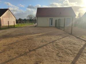 Un amour passionnel,love room,15 min du zoo,balnéo XL privatisée et disponible toute lannée ,piscine couverte et chauffée davril à fin septembre à partager avec dautres logements et elle est privatisée de 20h à 22h