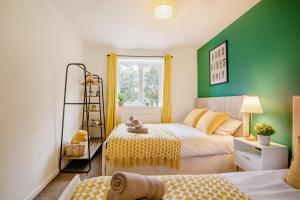 Central Cactus Escape Ideal for Long Stays 10ppl!