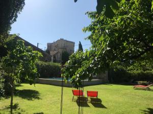 Mas en pierres 17 couchages avec piscine et jardin