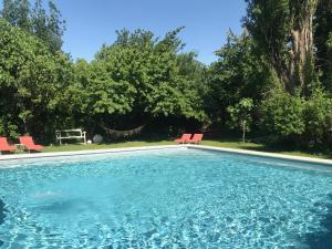 Maisons de vacances Mas en pierres 17 couchages avec piscine et jardin : photos des chambres