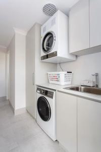 Maylands Riverside City Retreat