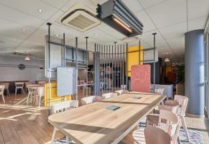 Hotels B&B HOTEL Ouistreham : photos des chambres