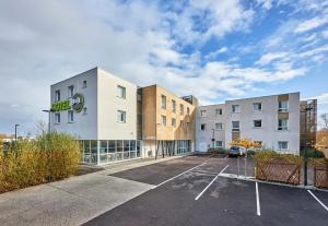 Hotels B&B HOTEL Ouistreham : photos des chambres
