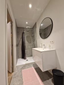 Cozy Room, Big City Adventures III