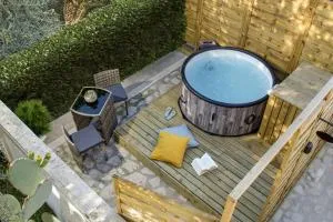 Centro e Spiaggia malachite - 安圭拉萨巴齐亚