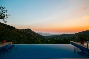 İslamlarda Özel Havuzlu Balayı Villası