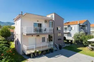 Studios Finikes - Makryámmos