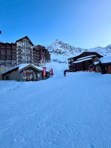 BELLE PLAGNE - Pieds des pistes et ESF !