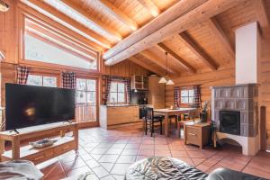 Ski-N-Lake Chalet One