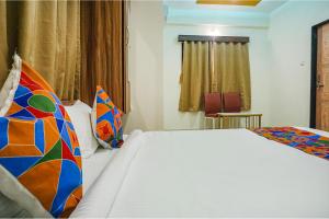 Fabhotel The Mantra inn - Nr world trade center