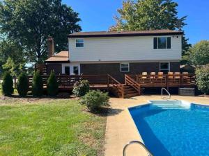 Amazing Pool & Walk to the Park