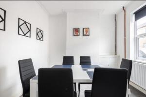 Cosy Mid Terrace Home