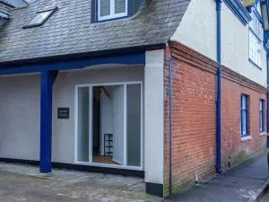 Groves House - Castletown