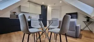 Star London Station Road 2-Bed Loft Flat - The Hyde