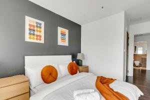 Last-Minute Escape l Sleeps Up to 6 l Stylish City Views Near Station by Capital Retreat Short lets & Serviced Accommodations