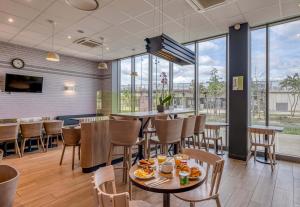 Hotels B&B HOTEL Bordeaux Centre Gare Saint-Jean : photos des chambres