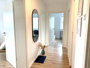 Modern 2-Bedroom Apartment Near Messe 2-4 Guests