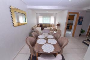 Cozy Duplex appartement wifi parking proximité