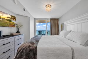 Oceanfront 4BR Retreat in North Myrtle Beach