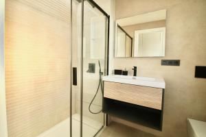 Two Bedroom Modern Apartment In Mirador Santa Rosalia