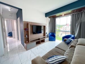 Apê Completo, AC, Wi-Fi | 300m Praia Canasvieiras