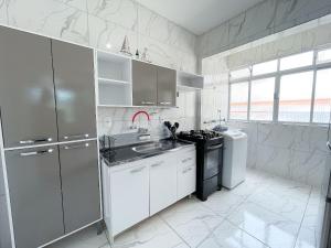 Apê Completo, AC, Wi-Fi | 300m Praia Canasvieiras