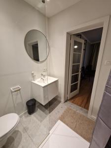 Charming Room in Ghent center II