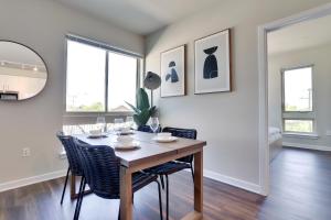 Spacious Apt wAmenities That You Need!