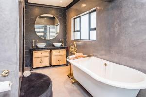 The Urban Sanctuary Boutique Hotel & Retreat