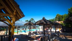 Campings Camping Paradis Carcans Lacanau : photos des chambres