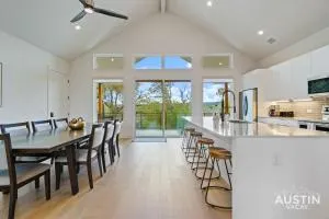Modern 3BR 3BA in Steiner Ranch w Balcony Dining Yard w Grill by Austin Vacay - 莱克韦