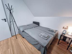 ALFA Stuttgart Apartment 4 Zimmer 4BR TV WIFI WM nahe Wasen & Daimler l 7Beds I 8 people I Kitchen l Bathroom