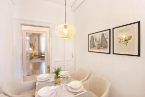 Symphony Apartment - FREE Parking & Airport Taxi