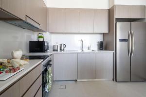 Frank Porter - Grande Signature Residence