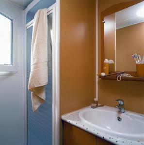 Campings Camping Paradis Carcans Lacanau : photos des chambres