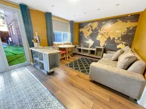 Cosy Hideaway - Home from Home - Longham