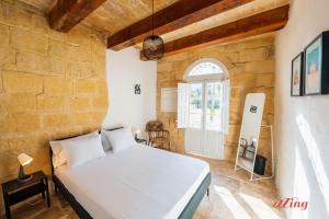 Charming Village Escape with Jacuzzi & Games Room