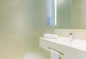 Hotels B&B HOTEL Longwy Porte du Luxembourg : Chambre Double