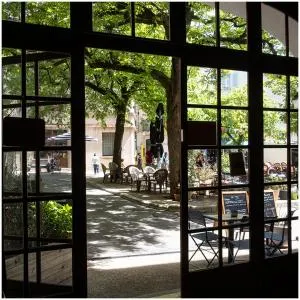 Logis Hôtel Restaurant Le Louvre - Saint-Trinit