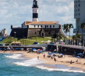 Apartamento na Barra , próximo ao Shopping Barra e a praia - Barra