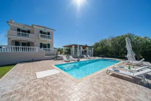 Eglina Mare Villa - Minia