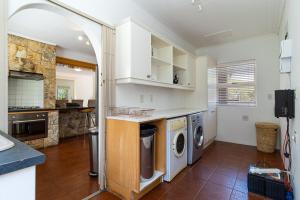 Comfortable 3 Bedroom Home, HoutBay, Cape Town, South Africa