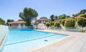 Appartement moderne avec vue à Carnoux-en-Provence 26 m², piscine - Карну