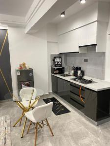 Cozy 1 bedroom in Nairobi Kilimani with Gym and fast Wi-Fi