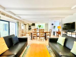 Riantec- Ti Gwenvael - Grande Maison avec Baby Foot et Terrain Clos